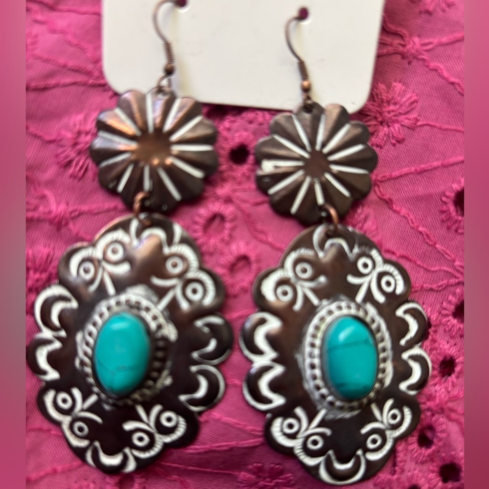 Turquoise Colored Stone Western Dangle Earrings NWOT